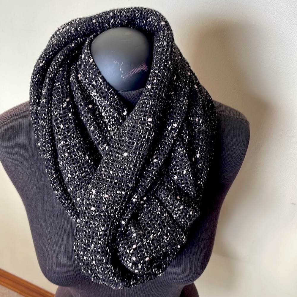 Infinity Scarf - Picture 2 of 4
